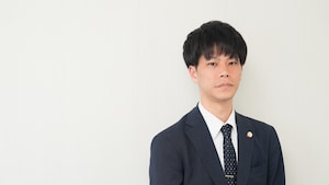 大塚 慎也弁護士のインタビュー写真