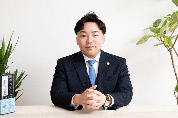 板橋 晃平弁護士のインタビュー写真
