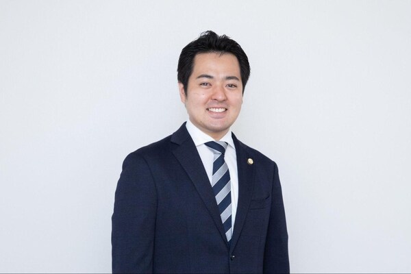 河野 嵩士弁護士のインタビュー写真