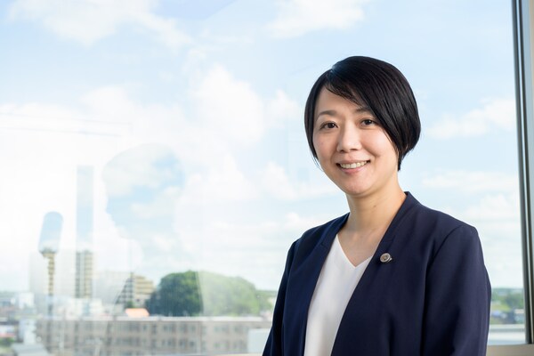 渡辺 麻里衣弁護士のインタビュー写真