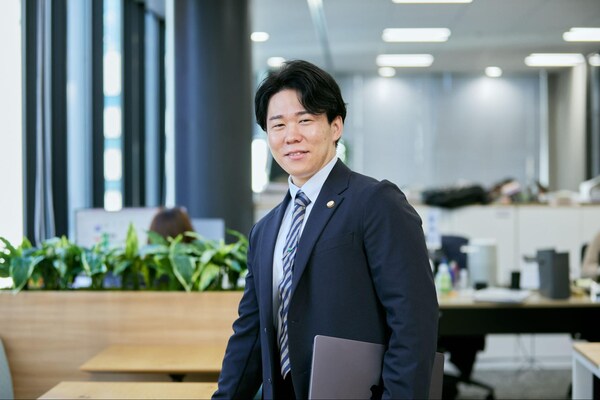 牧野 匡佑弁護士のインタビュー写真