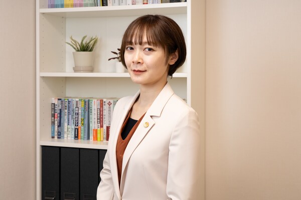 太田 彩佳弁護士のインタビュー写真