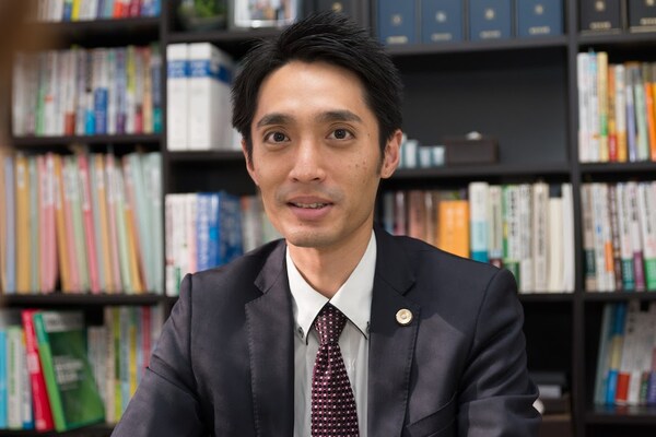立山 晴大弁護士のインタビュー写真