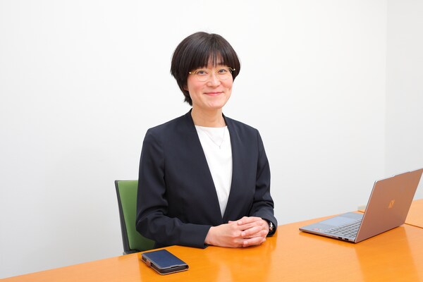 粟野 瑞穂弁護士のインタビュー写真