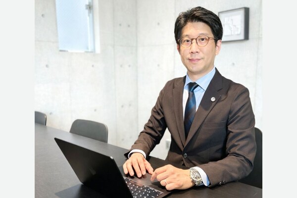 髙橋 俊太弁護士のインタビュー写真