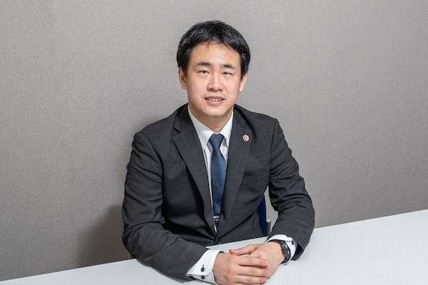金光 誉樹弁護士のインタビュー写真