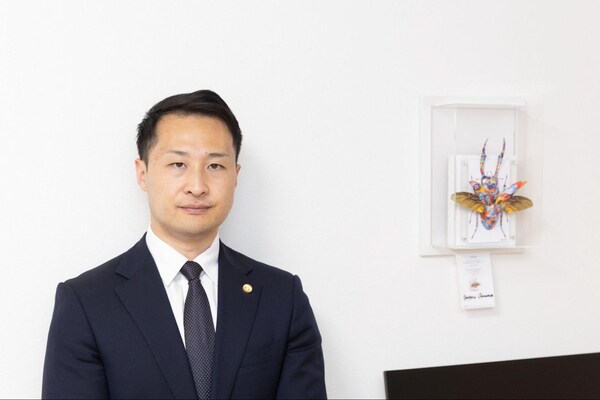 藤本 顯人弁護士のインタビュー写真