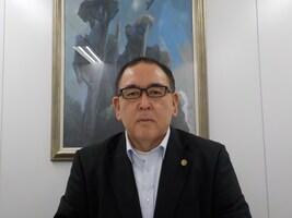 井澤 徹弁護士のインタビュー写真