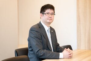 松下 典弘弁護士のインタビュー写真