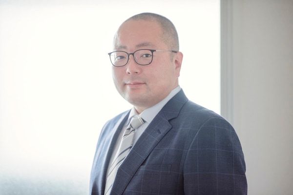 村上 充洋弁護士のインタビュー写真