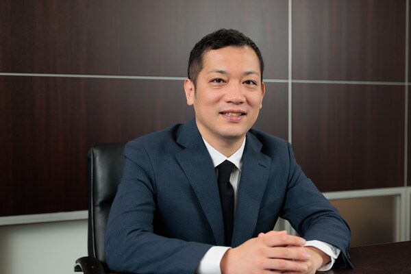 森崎 善明弁護士のインタビュー写真