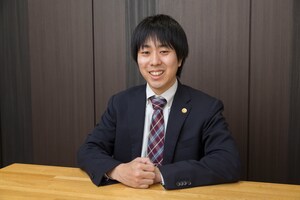 伊藤 翔太弁護士のインタビュー写真