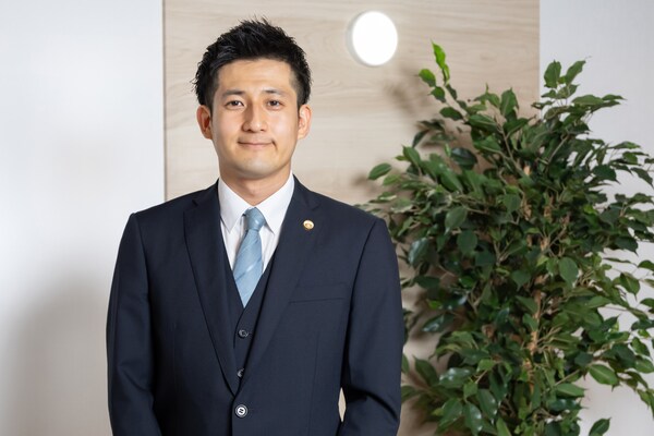 本橋 典也弁護士のインタビュー写真