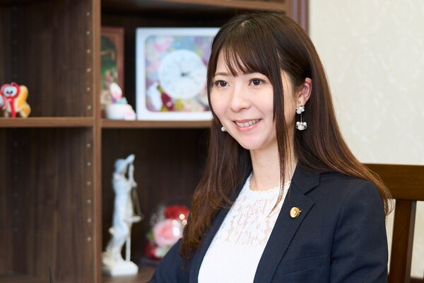 田畑 麗菜弁護士のインタビュー写真