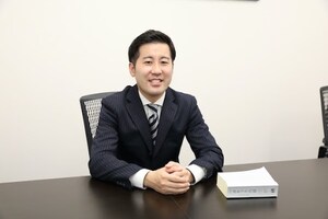 濱手 亮輔弁護士のインタビュー写真