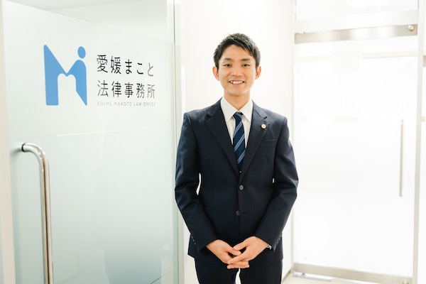横川 主磨弁護士のインタビュー写真
