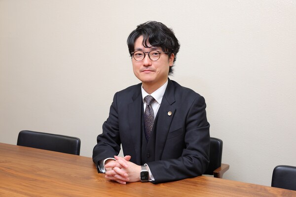 山口 勇真弁護士のインタビュー写真