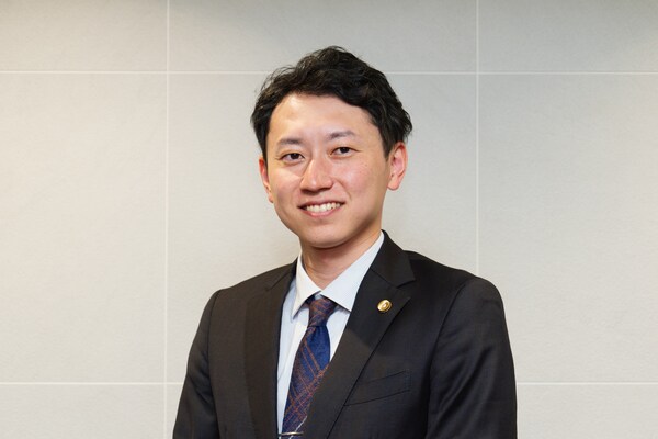 村田 航椰弁護士のインタビュー写真