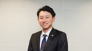 村田 航椰弁護士のインタビュー写真