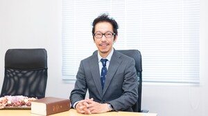 井上 雅文弁護士のインタビュー写真