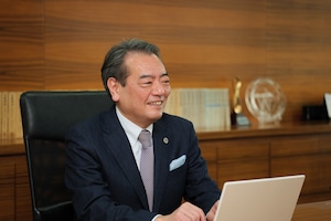 森 直也弁護士のインタビュー写真