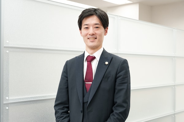 二木 和彦弁護士のインタビュー写真