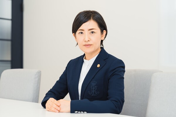 黒川 綾子弁護士のインタビュー写真