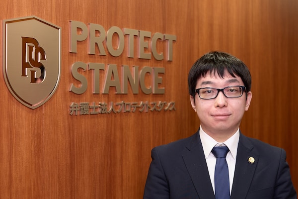 森 拓也弁護士のインタビュー写真